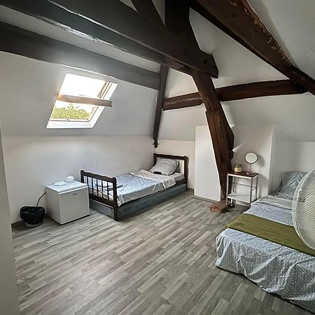 Endroit Charmant Coulommiers Buitenkant foto