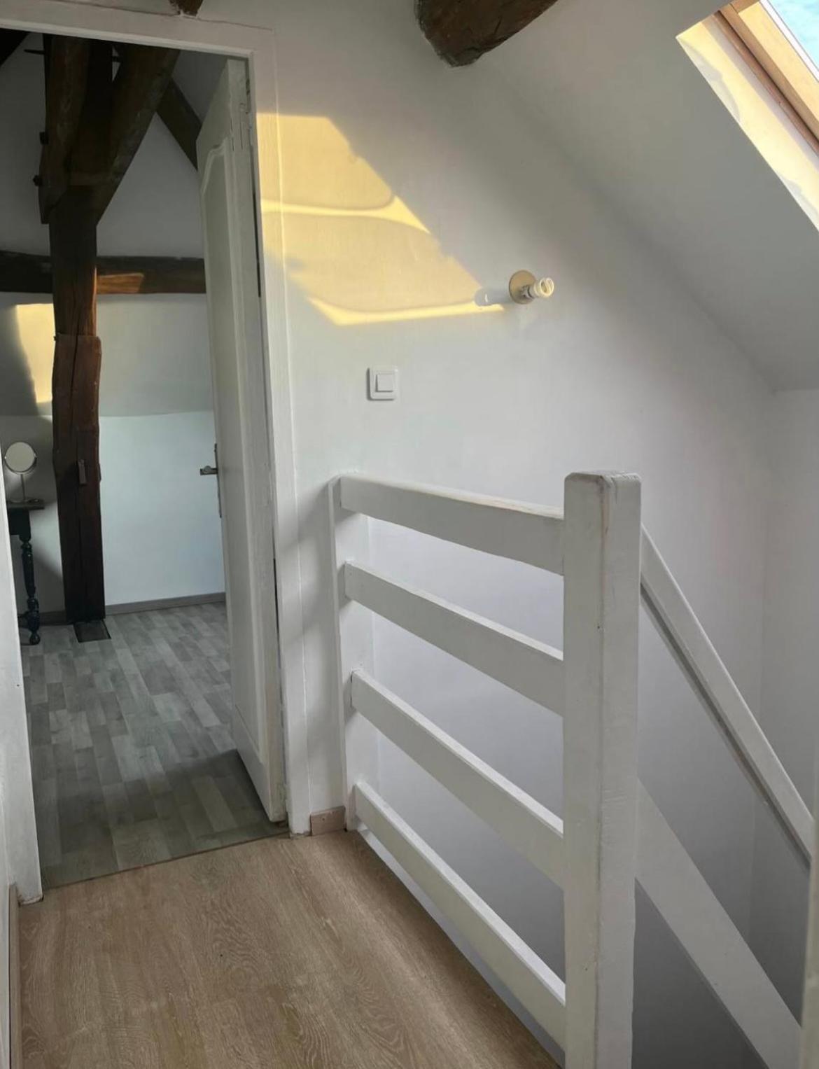 Endroit Charmant Coulommiers Buitenkant foto
